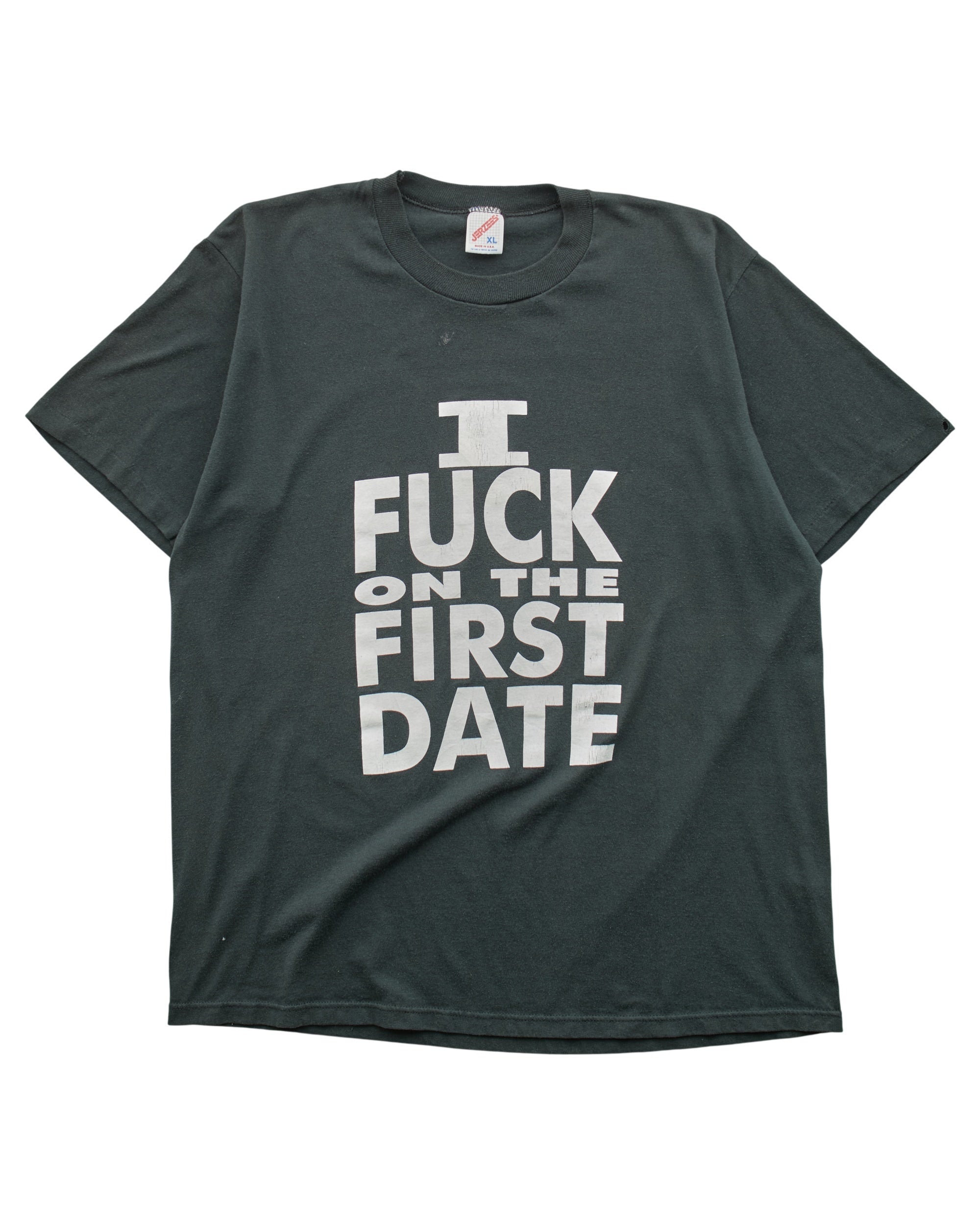 (M) 90s I Fuck On The First Date Jerzees T-Shirt