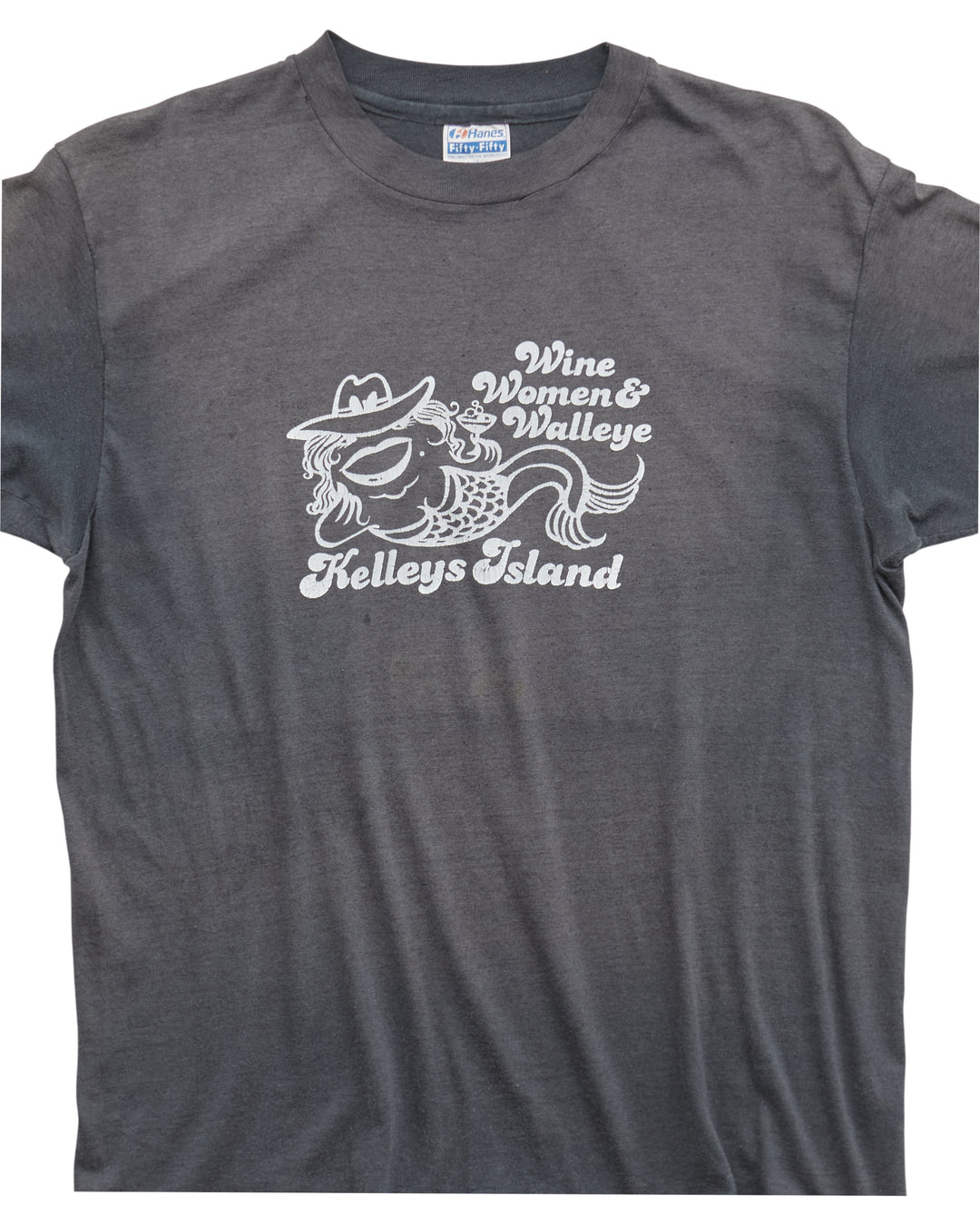 (M) 90s Wine Women & Walleye Hanes T-Shirt