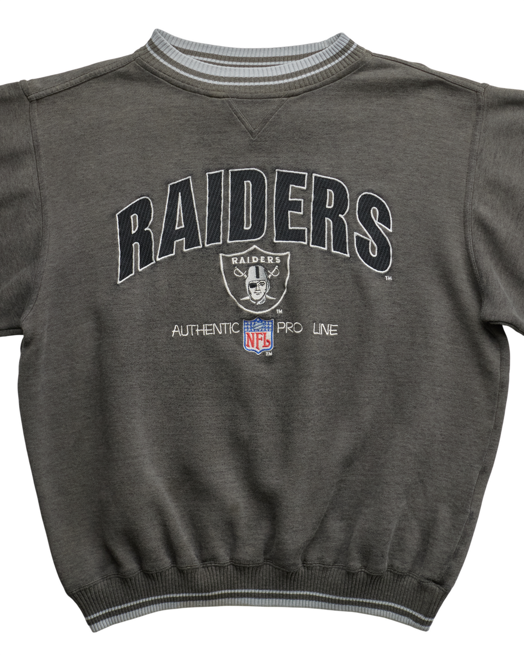 (M) 90s Raiders Logo Athletic Sweatshirt