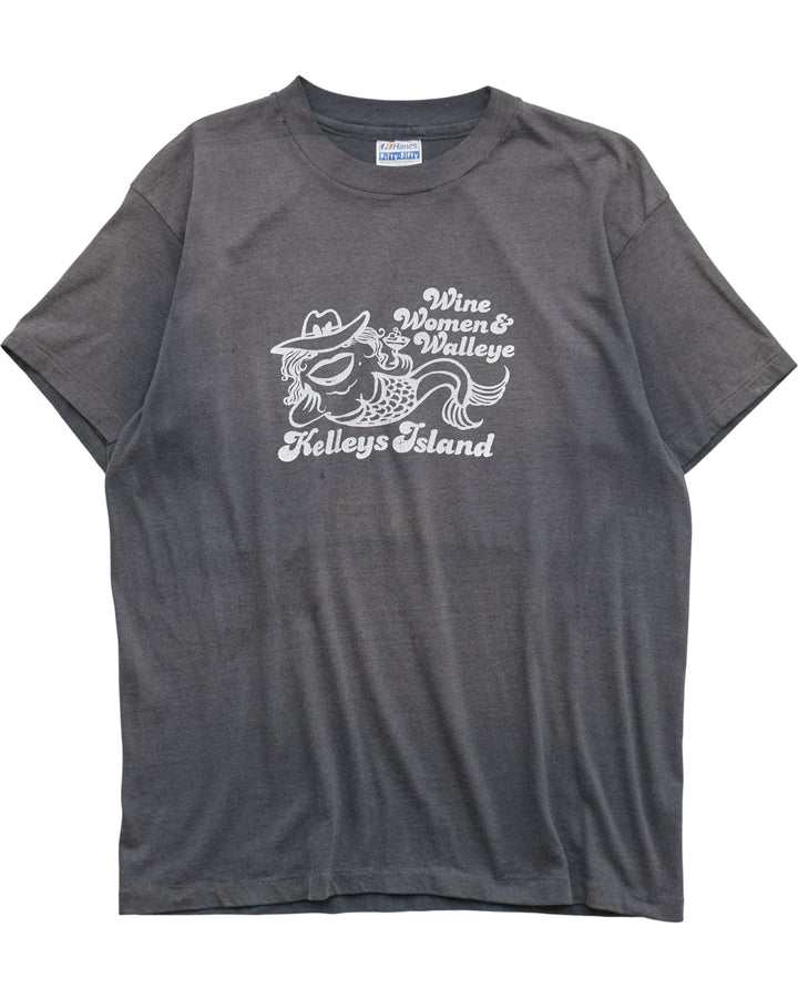 (M) 90s Wine Women & Walleye Hanes T-Shirt